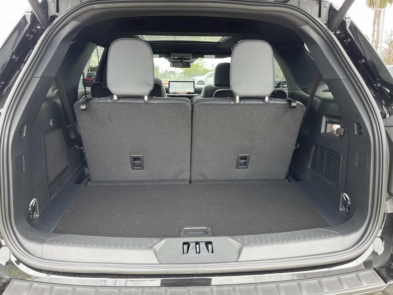 New 2026 Ford Explorer Tremor w/ Tremor Ultimate Package AWD/4WD image 7