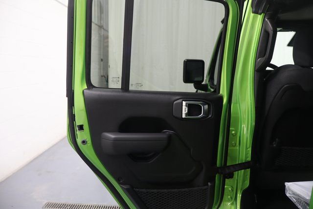 New 2026 Jeep Wrangler Unlimited Rubicon w/ Technology Group image 10