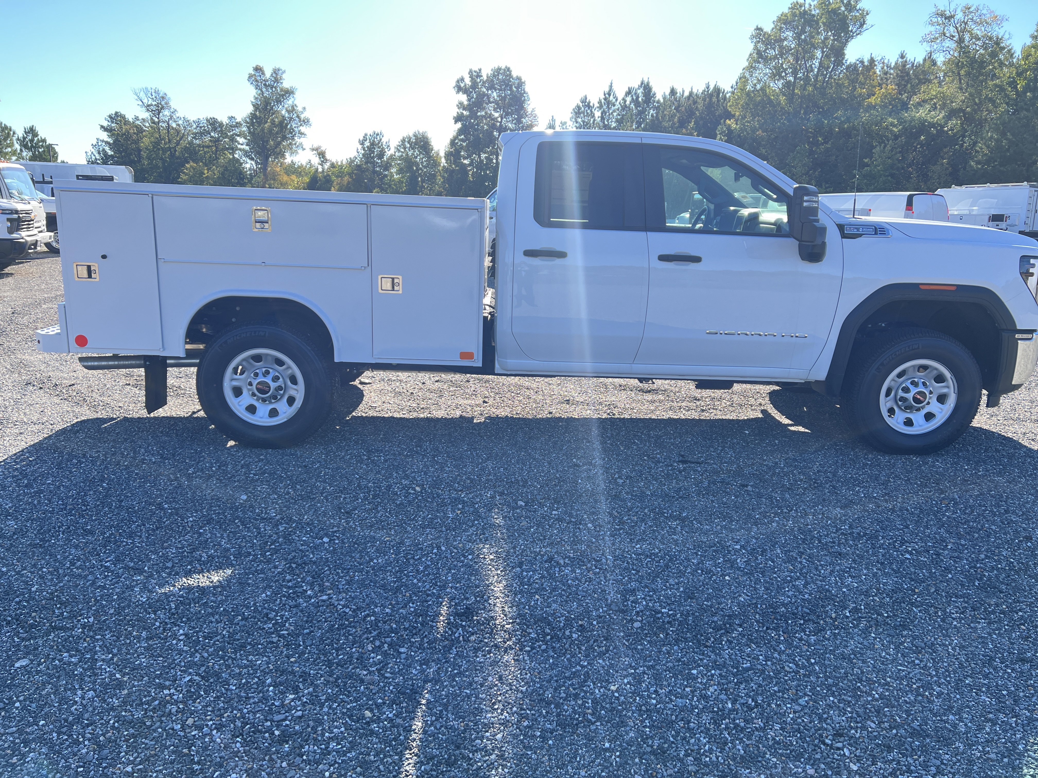 New 2025 GMC Sierra 3500 Pro w/ Convenience Package image 10