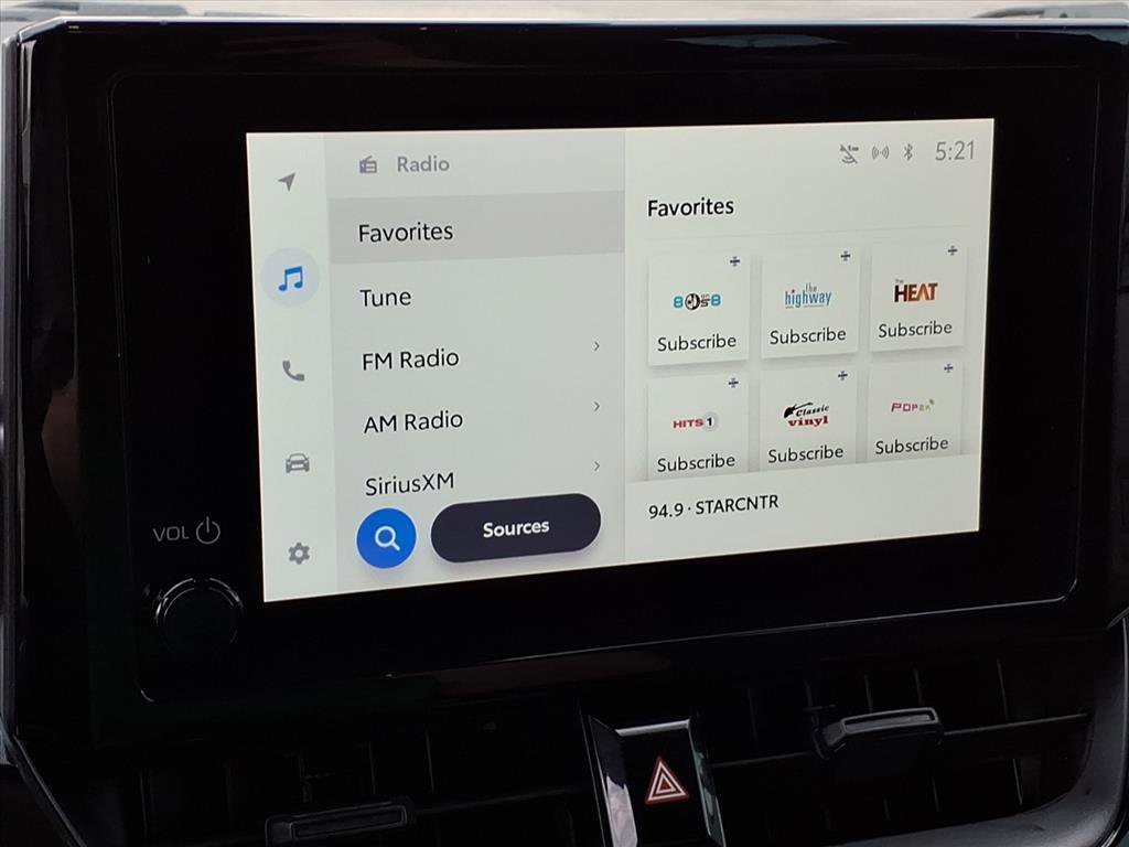 Used 2025 Toyota Corolla LE image 21