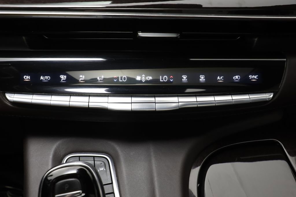 Used 2021 Cadillac Escalade ESV Premium Luxury Platinum AWD/4WD image 13