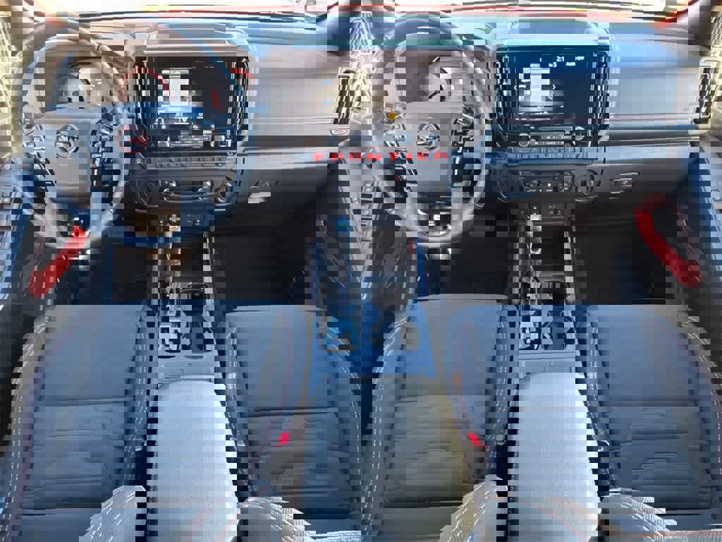 Used 2025 Nissan Frontier Pro-X w/ Pro Convenience Package image 18