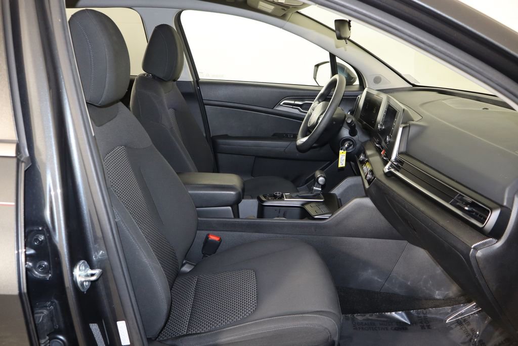 Used 2024 Kia Sportage LX image 19