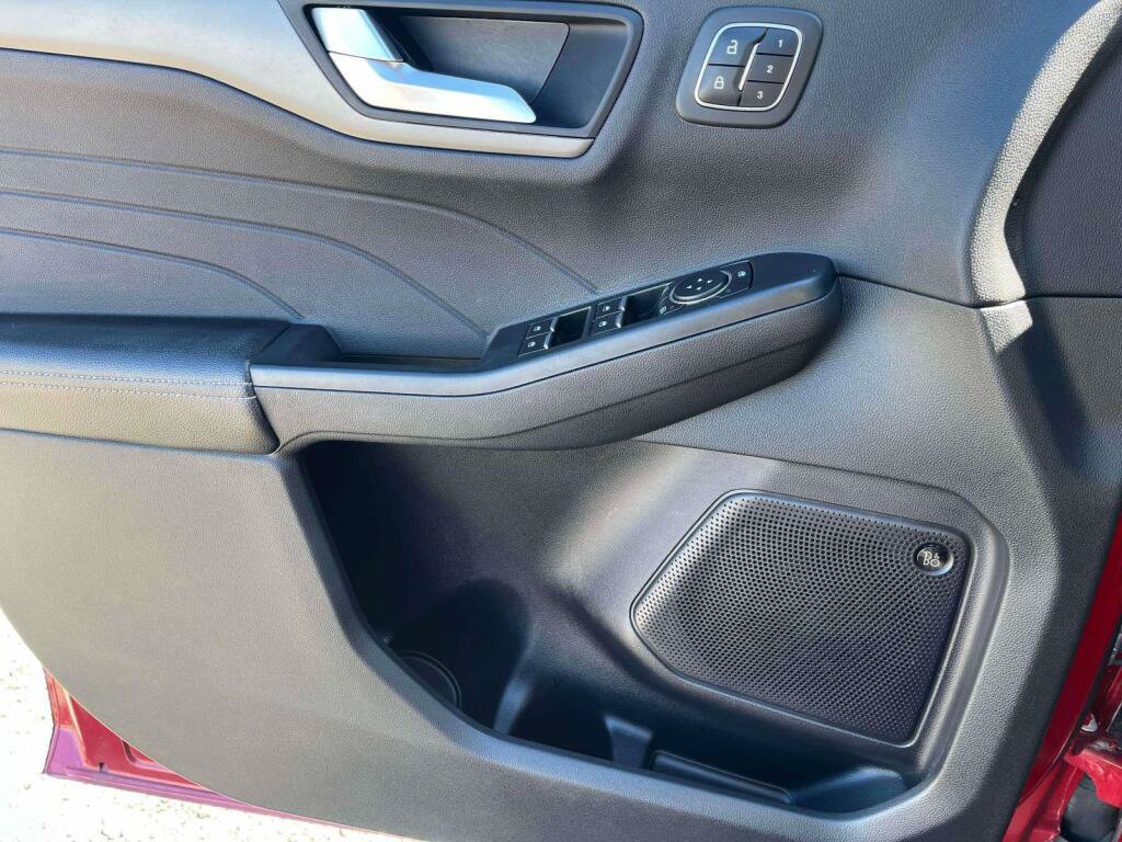 Used 2023 Ford Escape Active w/ Tech Pack #2 FWD image 31