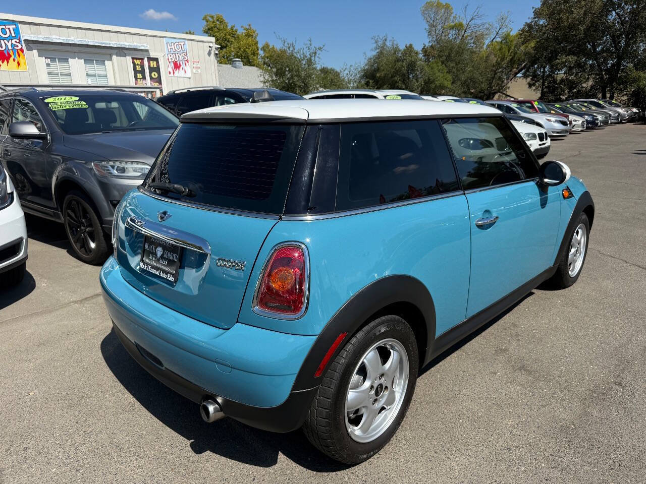 Used 2010 MINI Cooper Hardtop FWD image 4