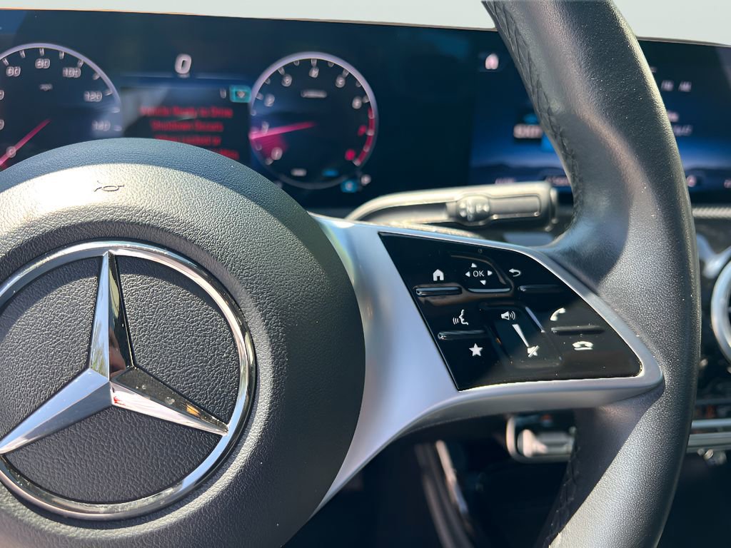 Used 2025 Mercedes-Benz CLA 250 image 23