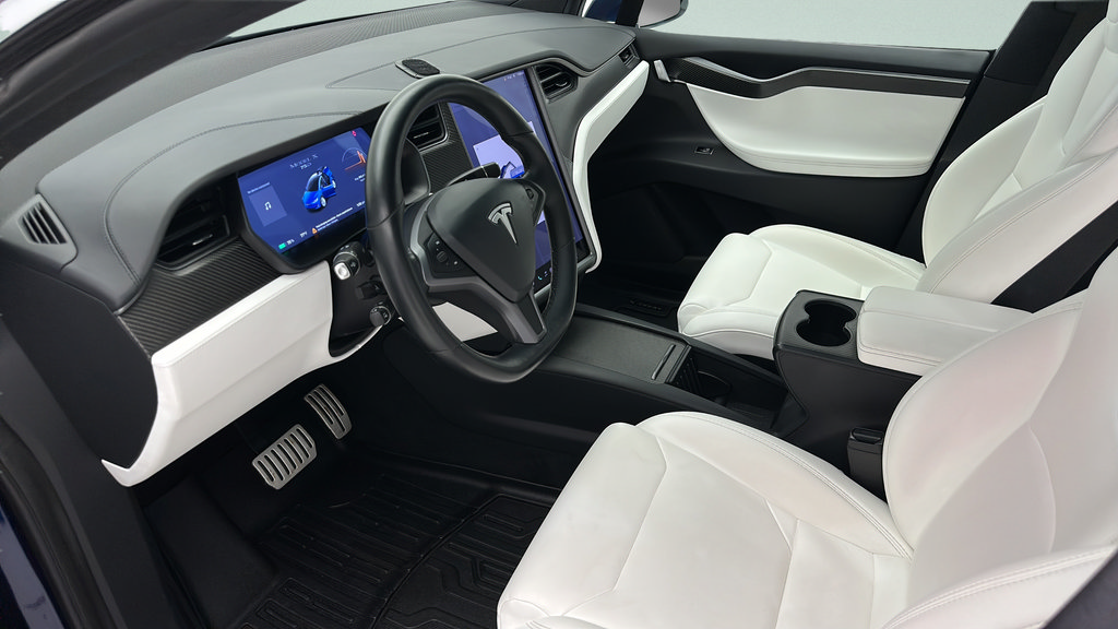 Used 2018 Tesla Model X 75D AWD/4WD image 12