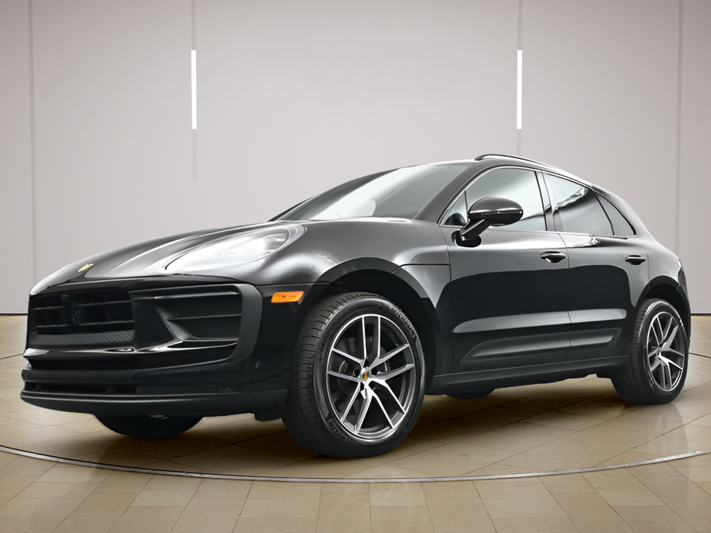 Certified 2026 Porsche Macan AWD/4WD image 28