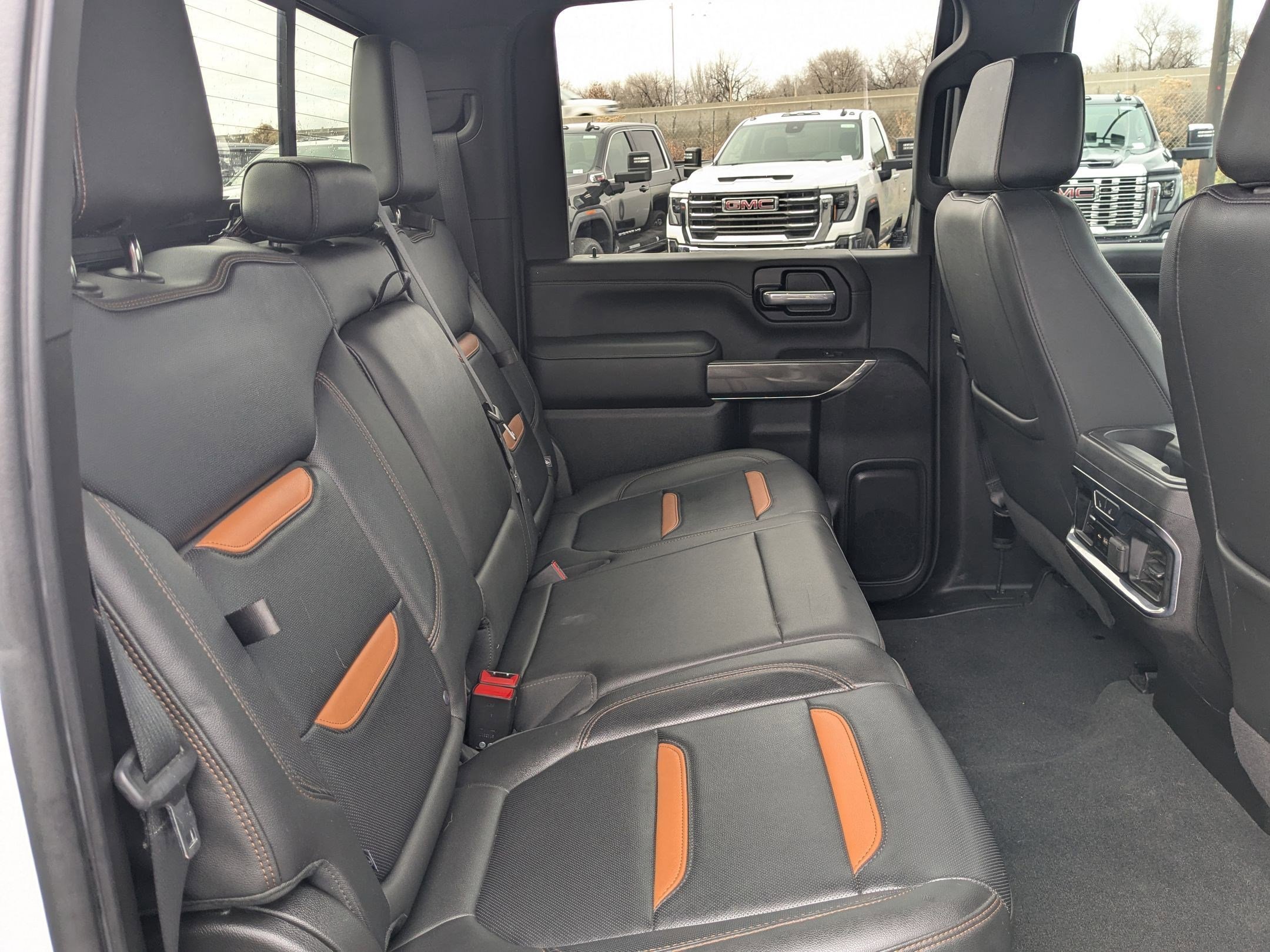 Used 2021 GMC Sierra 2500 AT4 w/ AT4 Premium Plus Package image 27