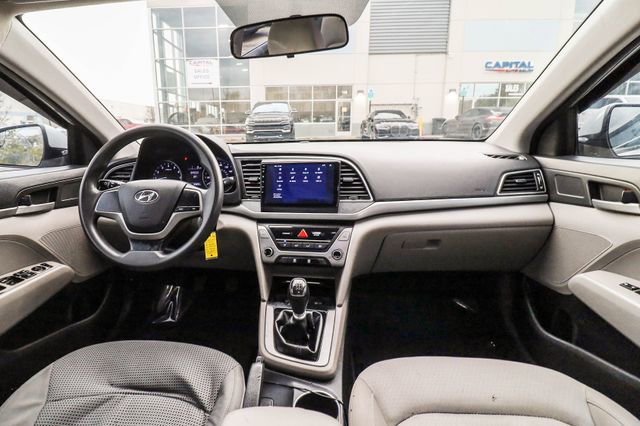 Used 2017 Hyundai Elantra SE image 43