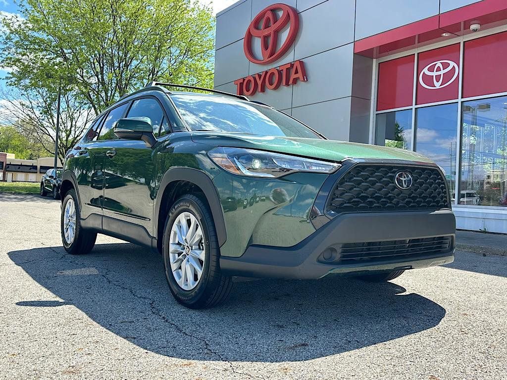 Certified 2023 Toyota Corolla Cross LE image 7