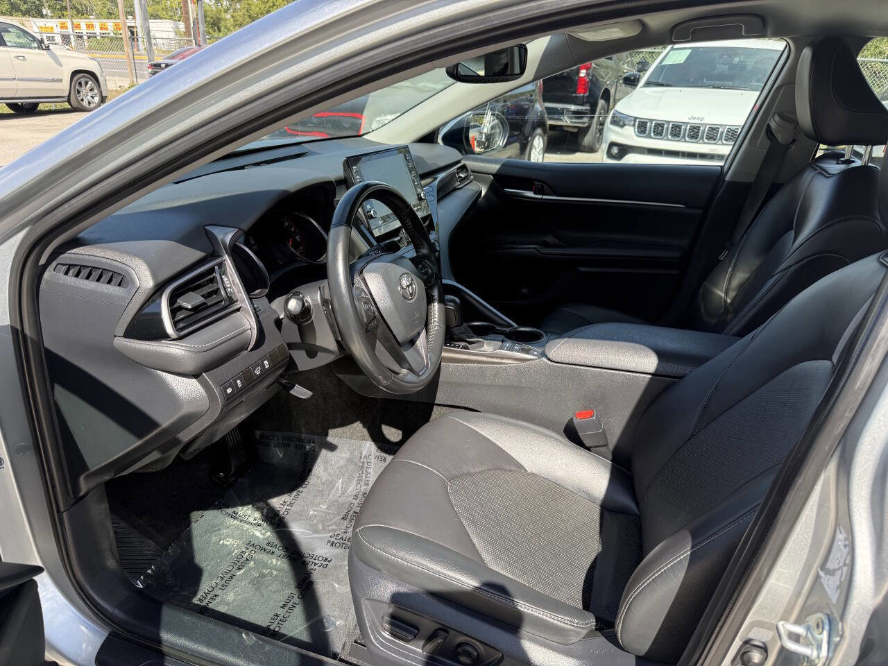 Used 2023 Toyota Camry XSE image 8