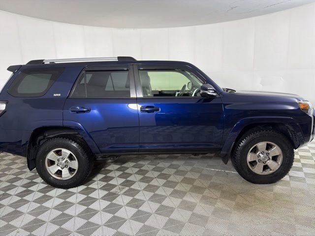 Used 2019 Toyota 4Runner SR5 Premium image 4