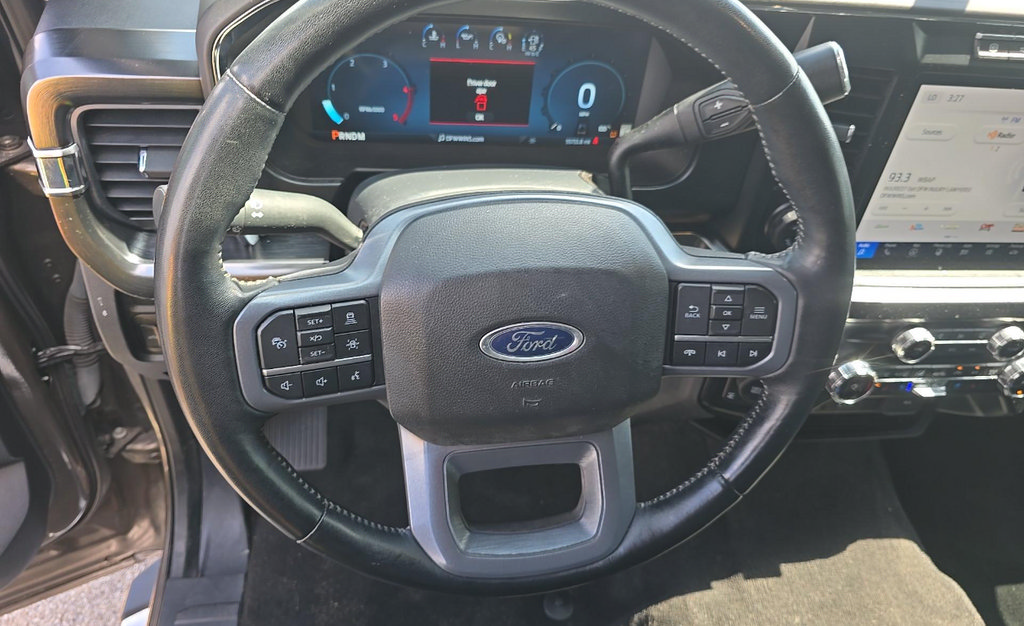 Used 2023 Ford F350 Lariat w/ Tow Technology Package AWD/4WD image 9