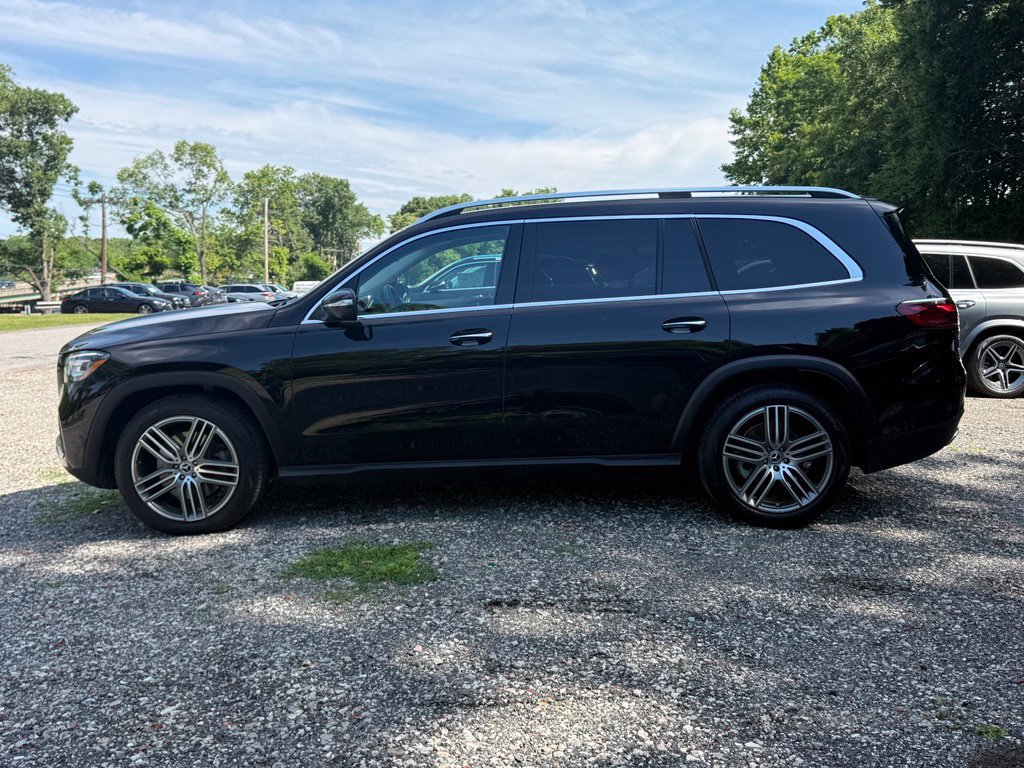 Used 2026 Mercedes-Benz GLS 450 4MATIC image 4