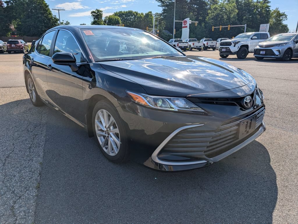 Used 2023 Toyota Camry LE FWD image 8