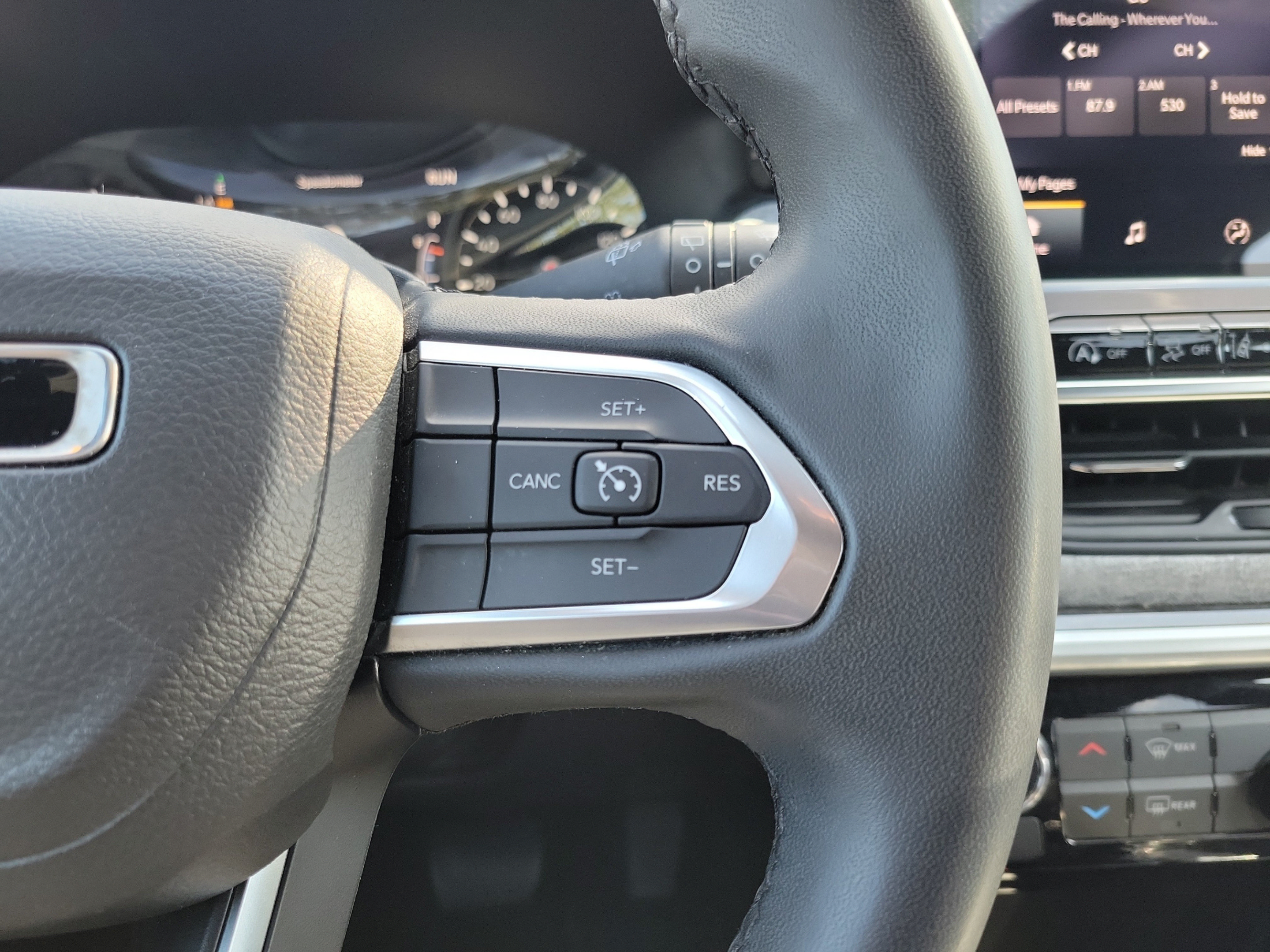Used 2024 Jeep Compass Latitude AWD/4WD image 24