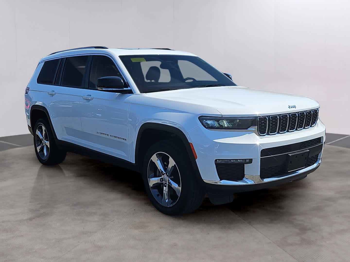 Used 2021 Jeep Grand Cherokee L Limited image 3