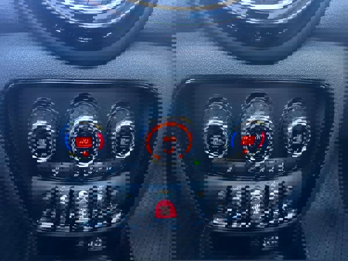 Used 2016 MINI Cooper Clubman S image 26