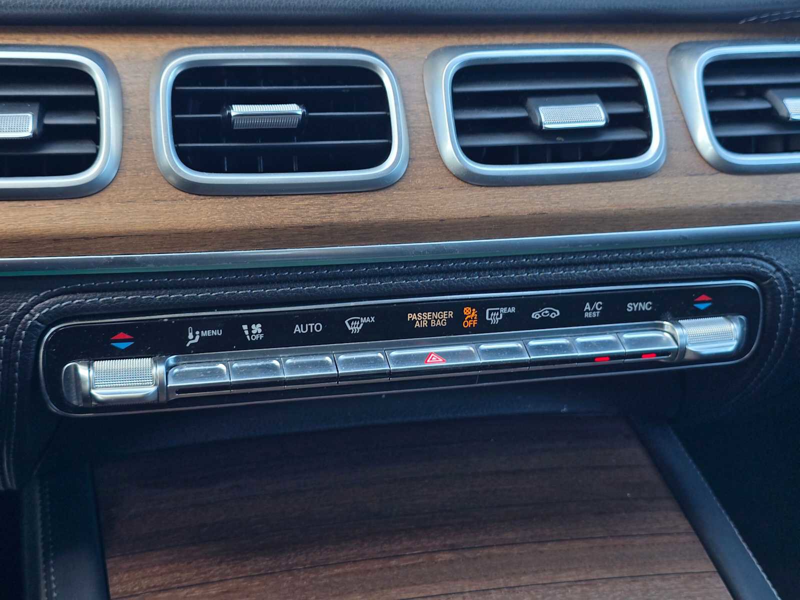 Used 2021 Mercedes-Benz GLS 580 4MATIC image 30