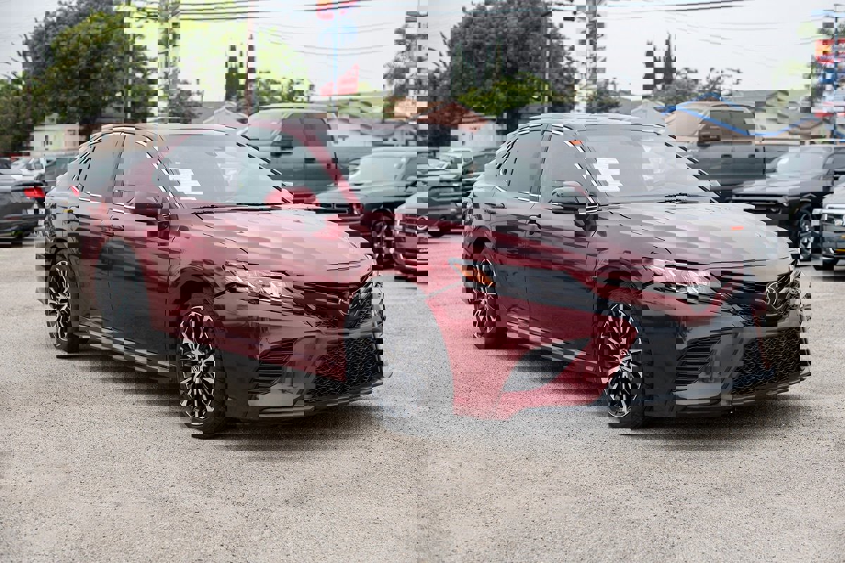 Used 2018 Toyota Camry LE
