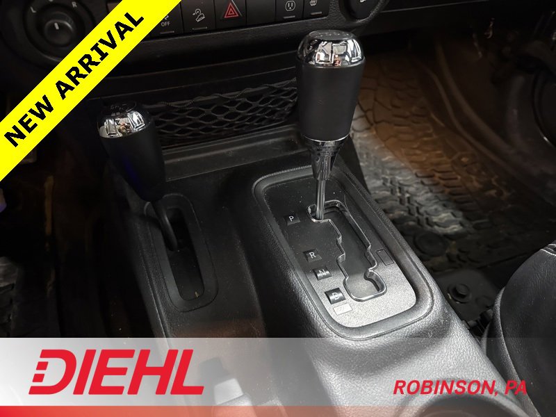 Used 2018 Jeep Wrangler Unlimited Rubicon w/ Connectivity Group image 29