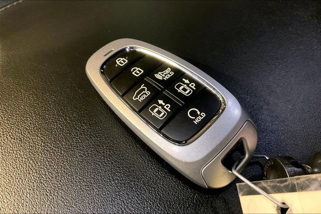 Used 2023 Hyundai Palisade Calligraphy image 10