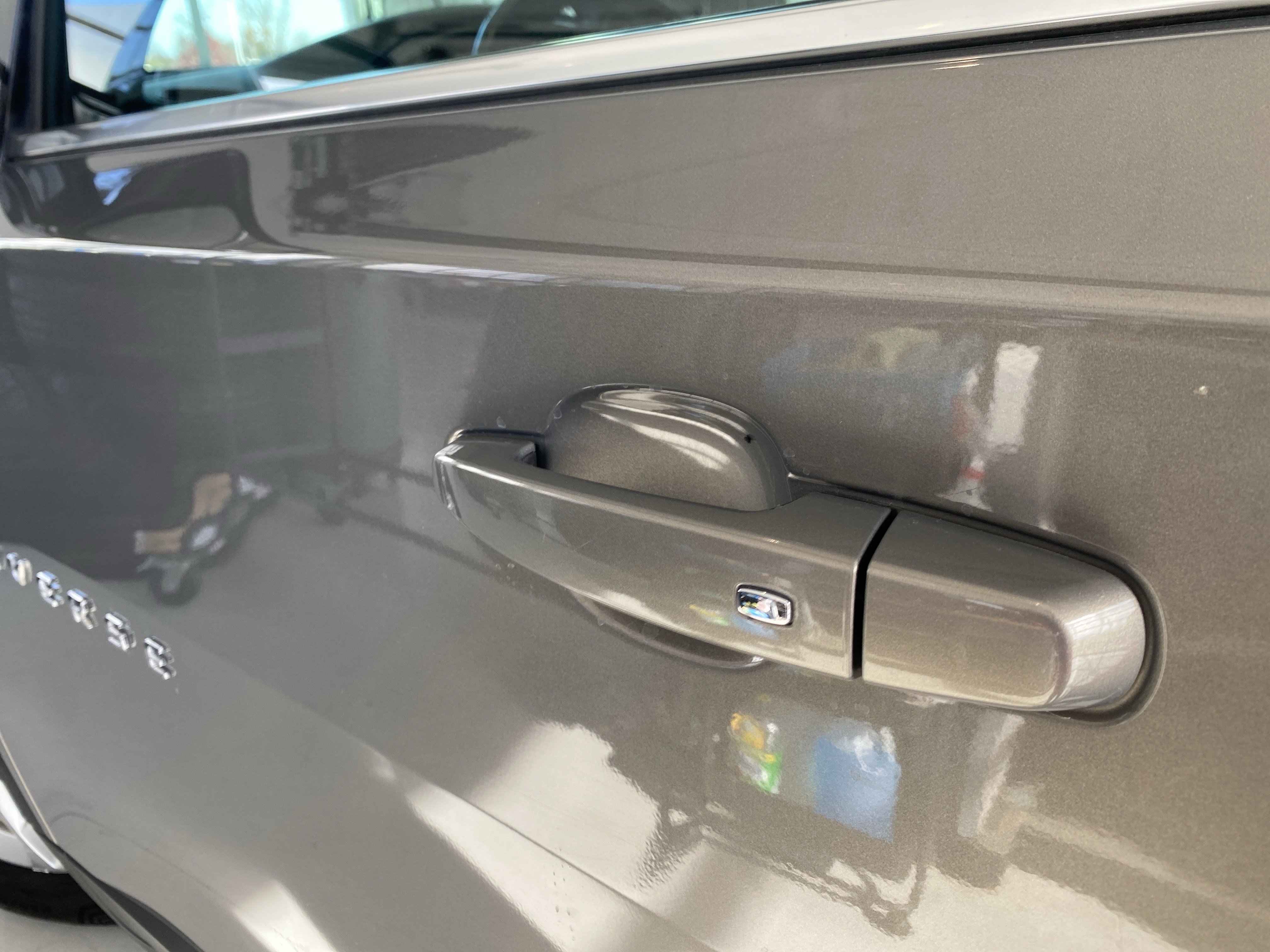 Used 2018 Chevrolet Traverse LT image 8