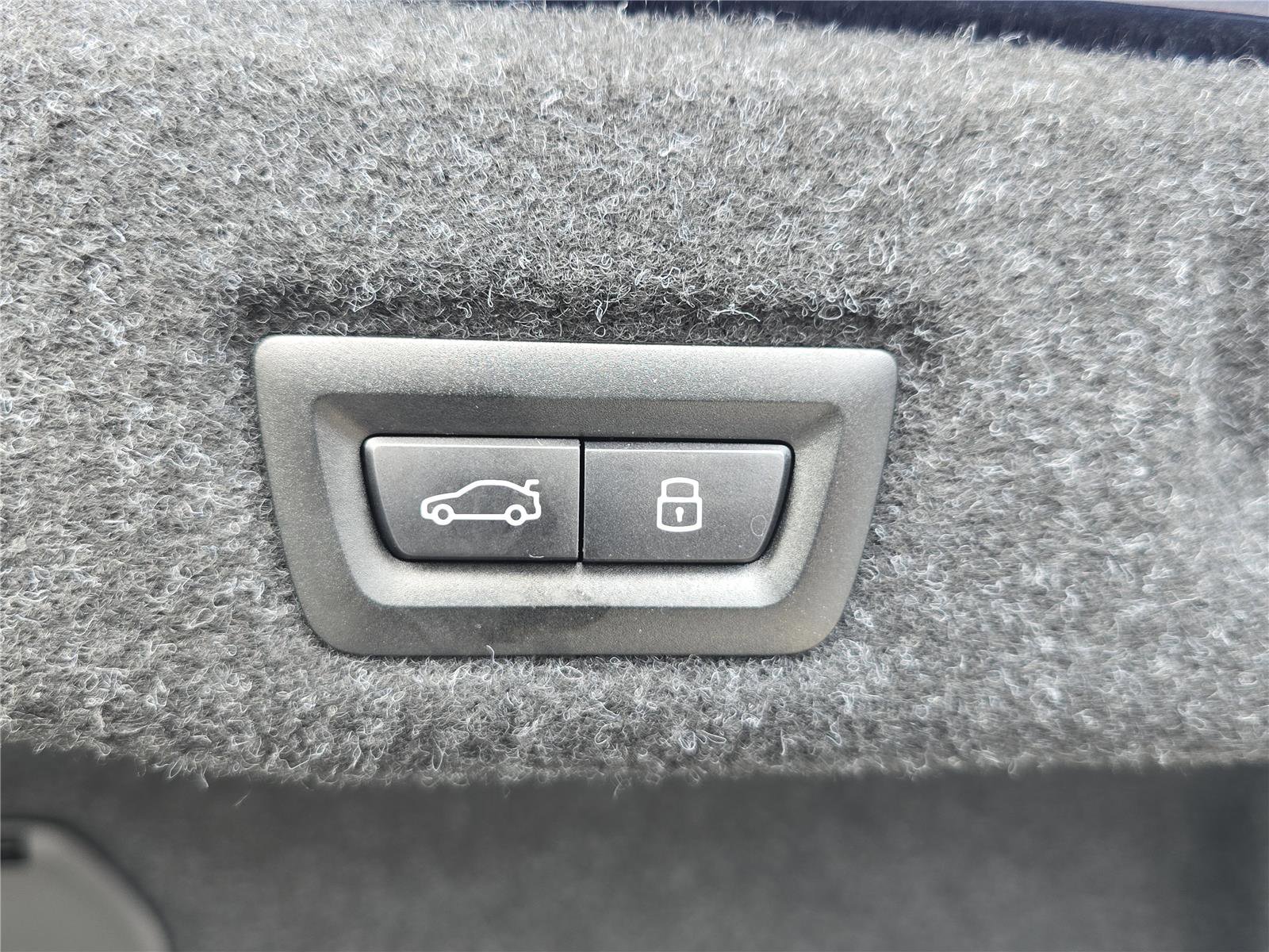 Used 2026 BMW 530i RWD image 9