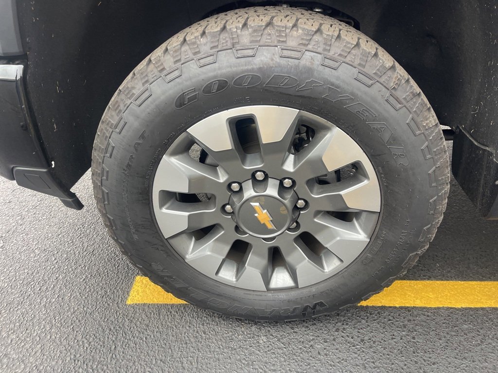 Used 2024 Chevrolet Silverado 2500 Custom w/ Custom Value Package image 24