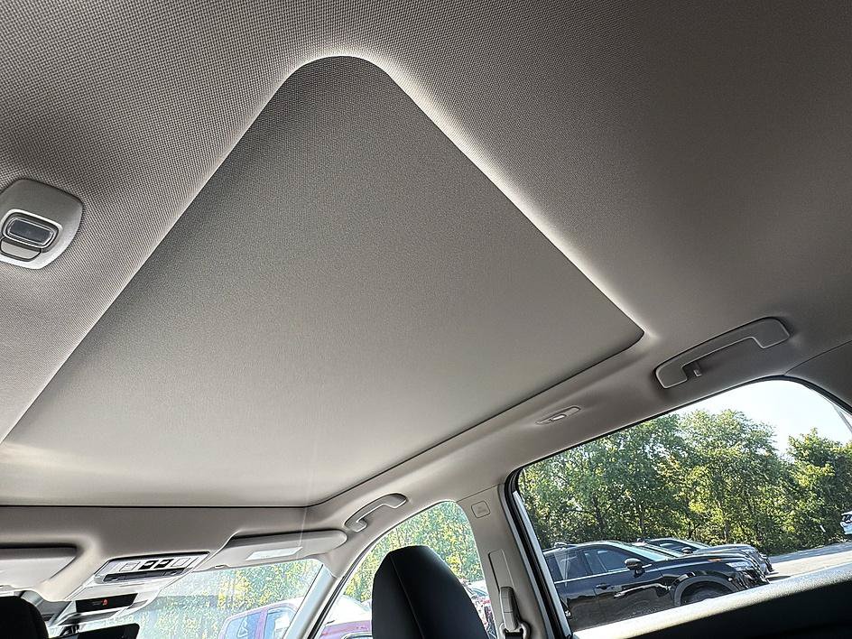 Certified 2026 Nissan Rogue Dark Armor AWD/4WD image 45