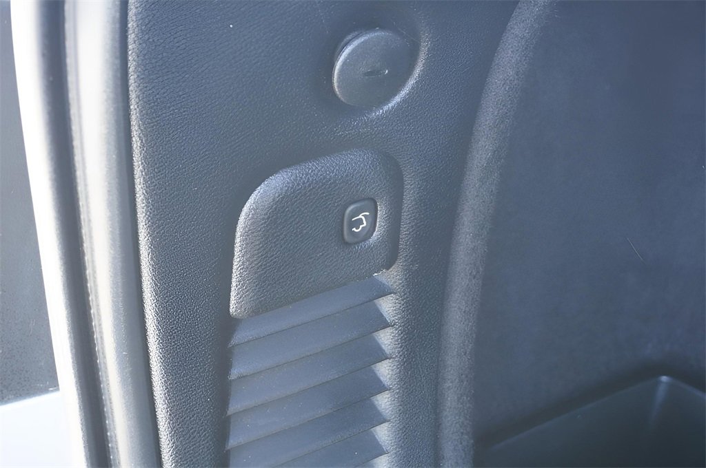 Used 2023 Dodge Durango GT image 34