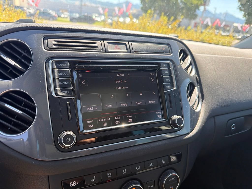 Used 2017 Volkswagen Tiguan Sport AWD/4WD image 14