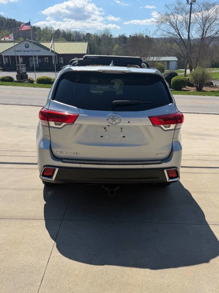 Used 2018 Toyota Highlander Limited Platinum image 7