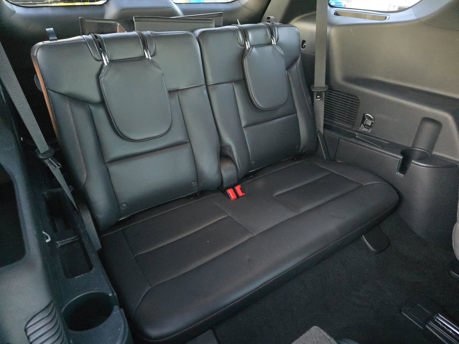 Used 2025 Ford Explorer ST-Line AWD/4WD image 13