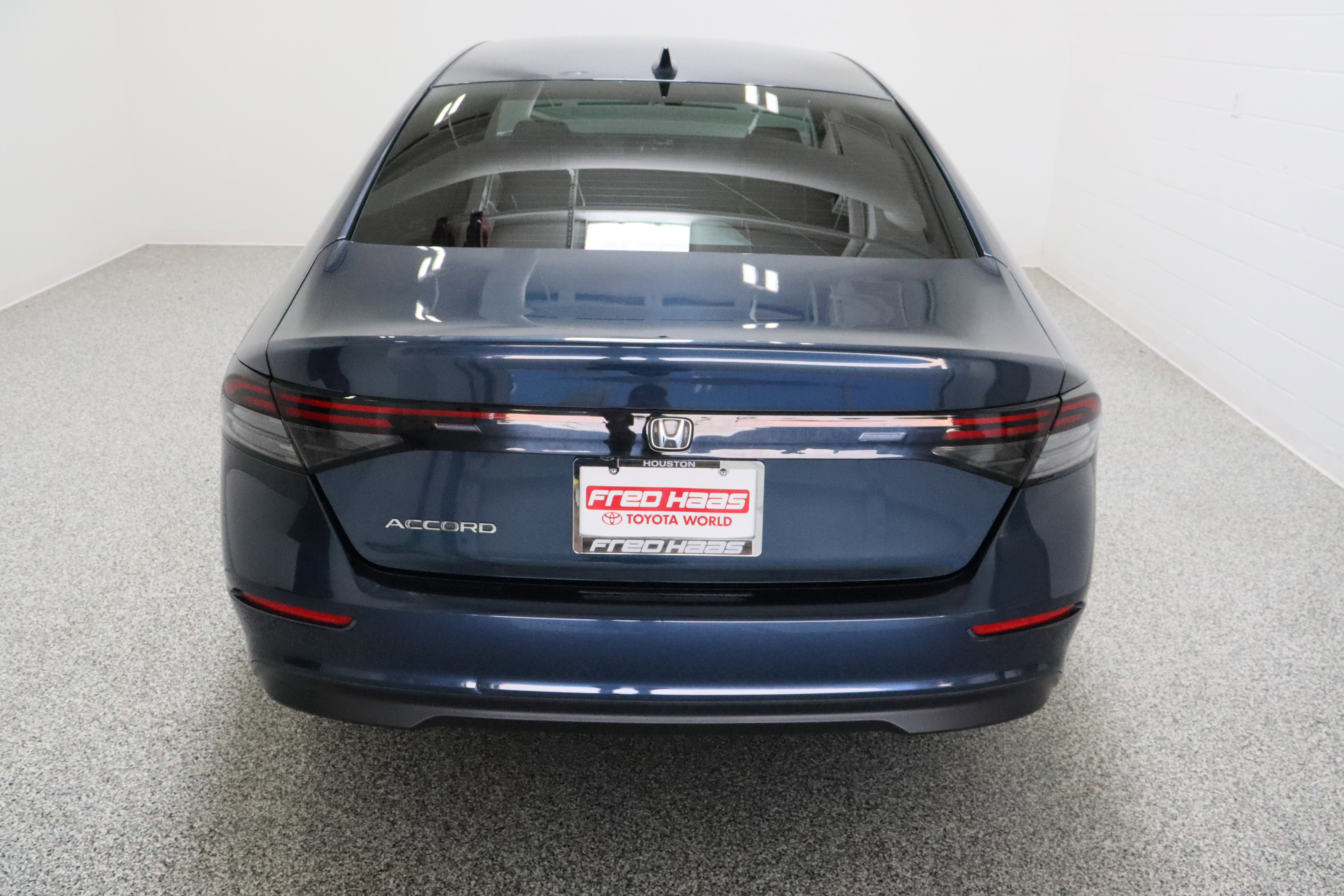 Used 2024 Honda Accord EX image 8