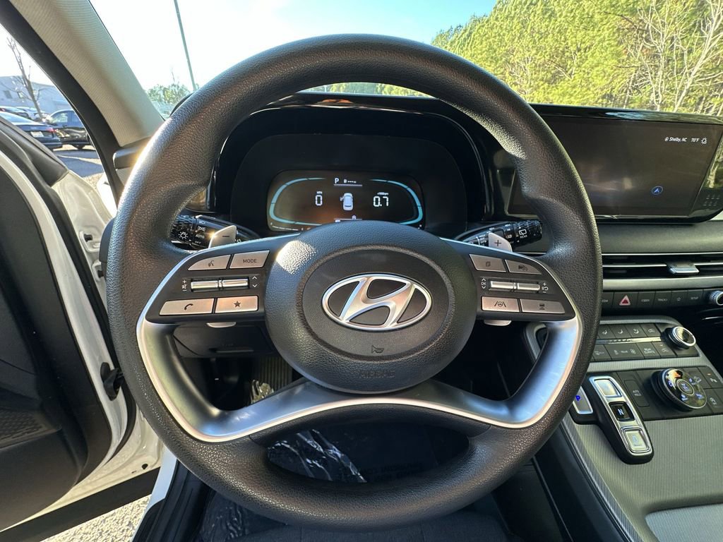 Used 2023 Hyundai Palisade SE w/ Cargo Package image 11