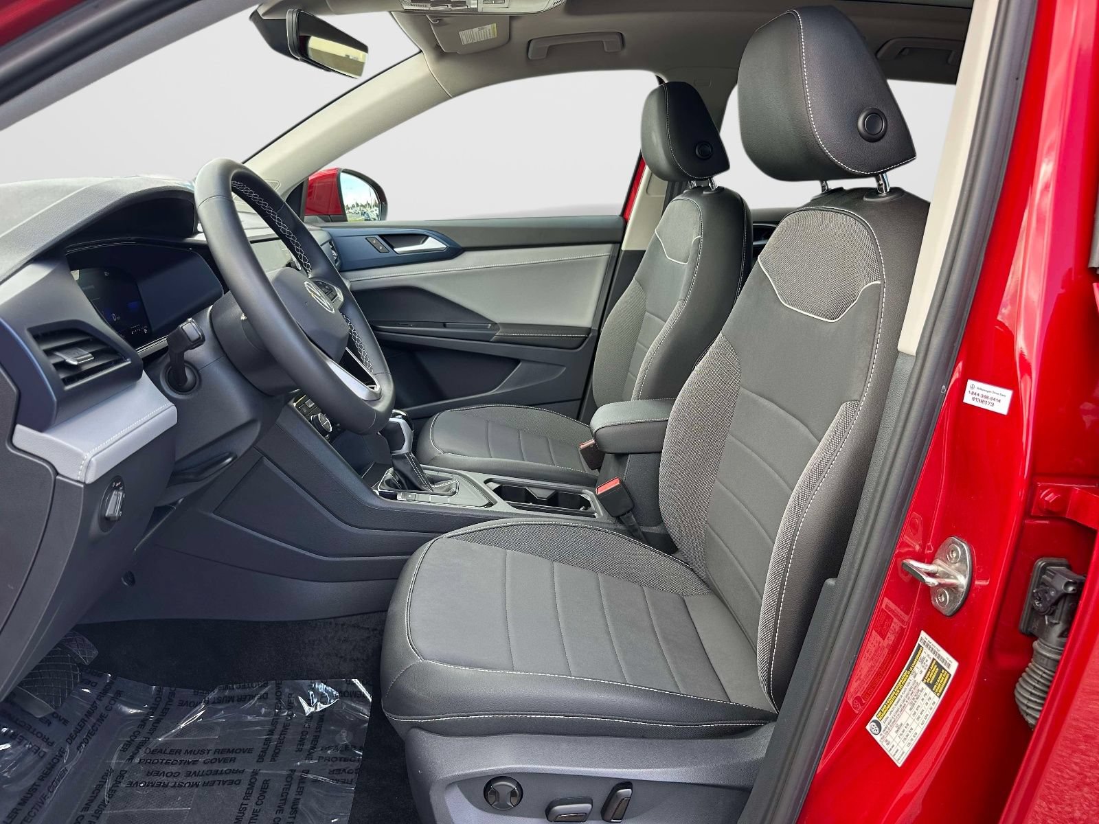 Certified 2024 Volkswagen Taos SE FWD image 15