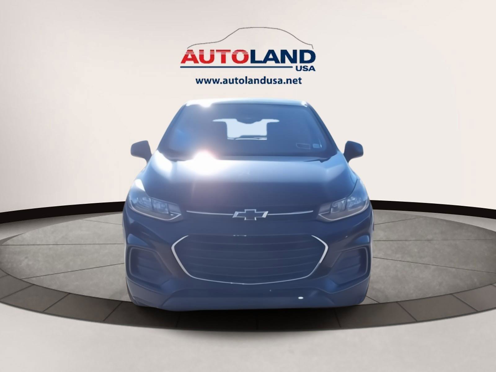 Used 2018 Chevrolet Trax LS FWD image 2