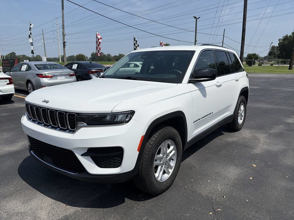 Used 2023 Jeep Grand Cherokee Laredo