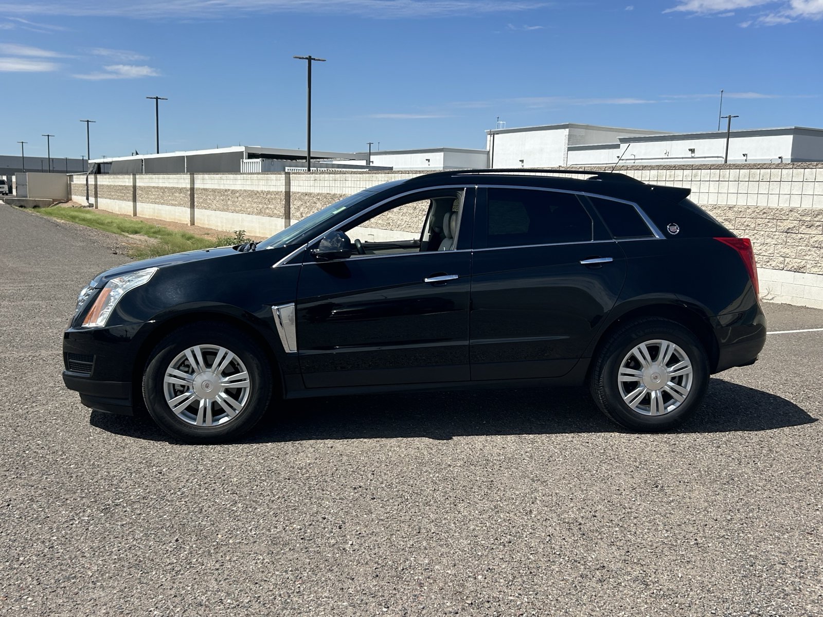 Certified 2016 Cadillac SRX FWD image 2