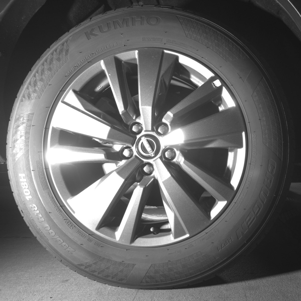 Used 2025 Nissan Pathfinder SV image 15