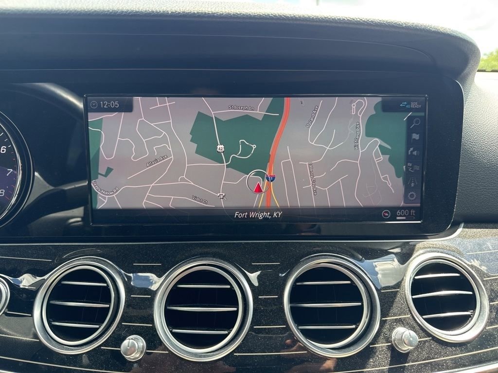 Used 2019 Mercedes-Benz E 300 4MATIC image 19