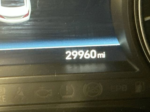 Used 2021 Genesis G70 2.0T w/ Elite Package image 17