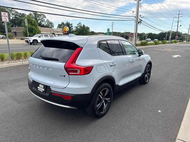 Certified 2025 Volvo XC40 B5 Core AWD/4WD image 5
