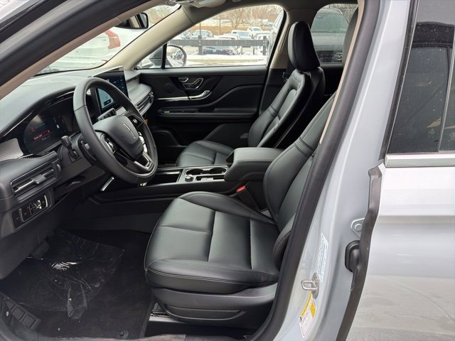 New 2026 Lincoln Corsair Premiere image 8