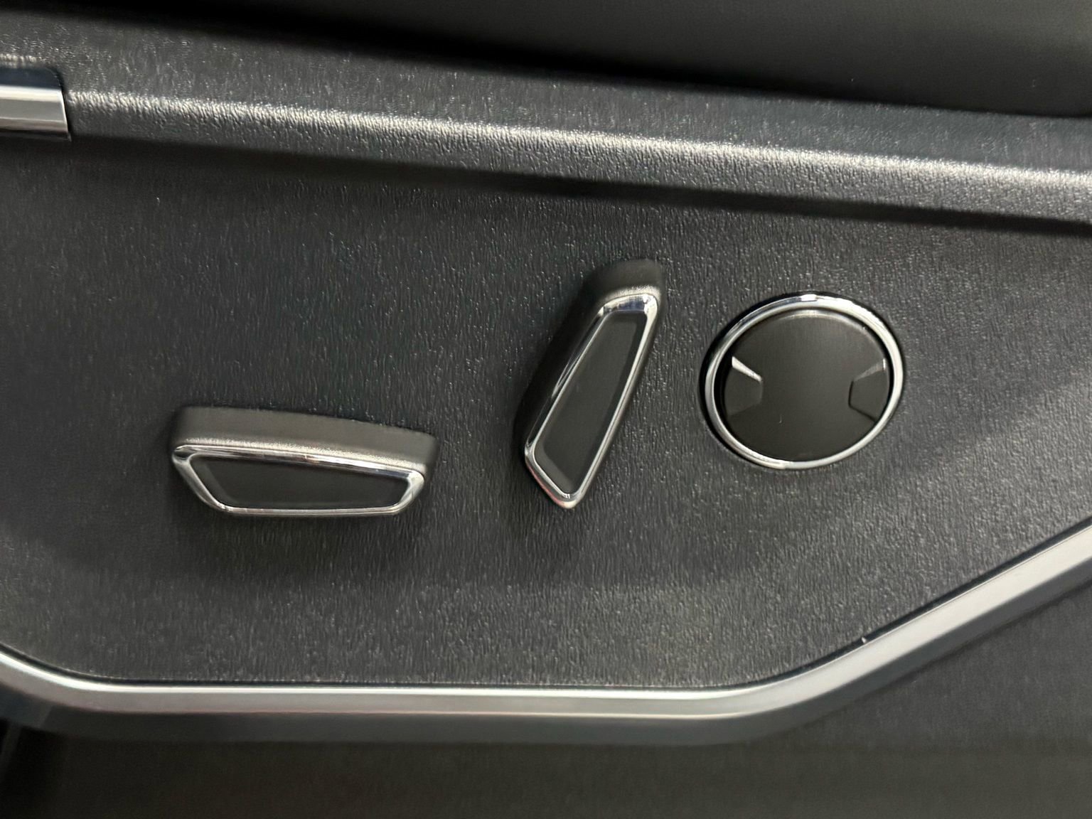 Used 2023 Ford F150 Raptor w/ Equipment Group 802A Raptor R image 21