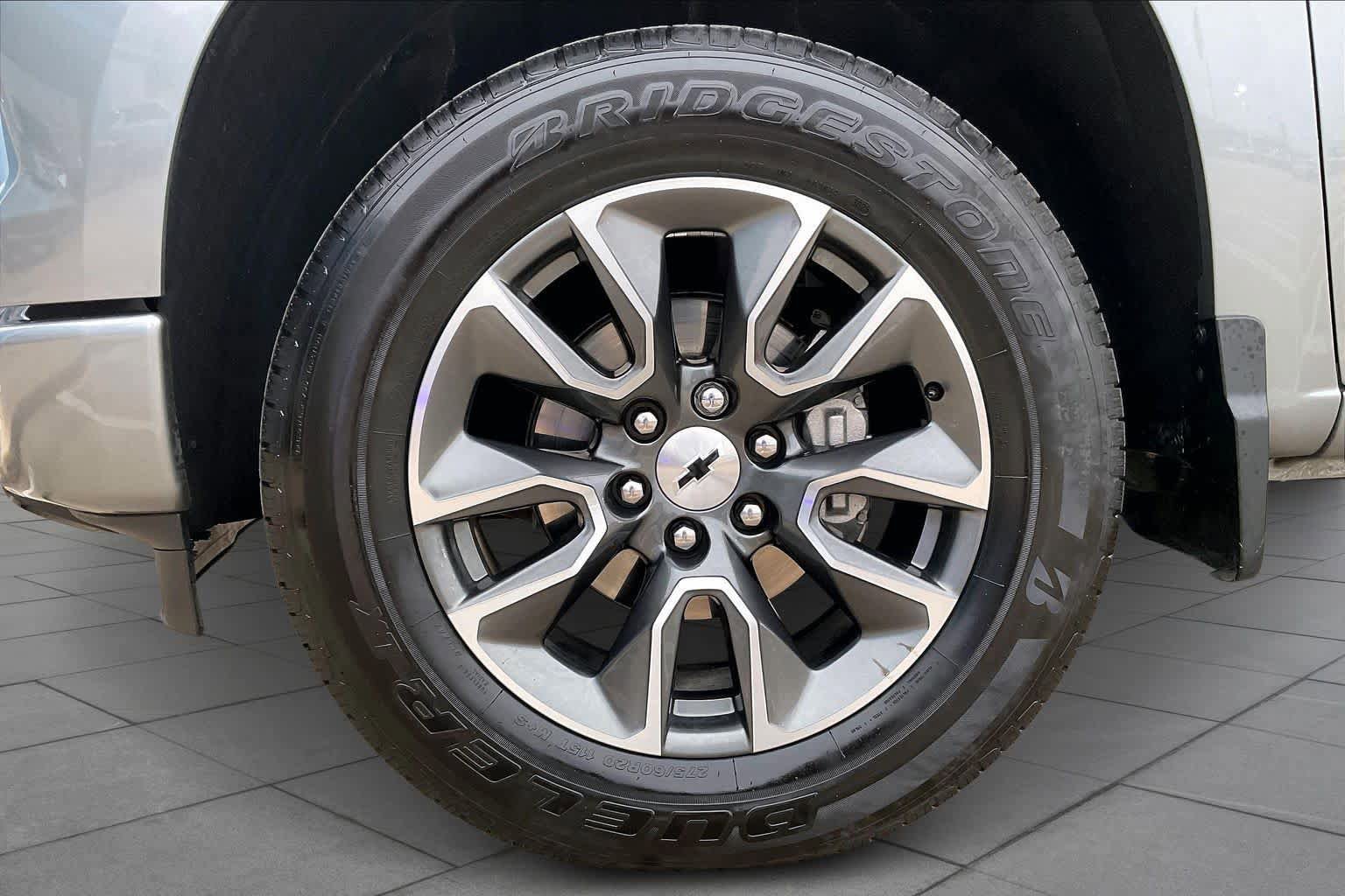 Used 2024 Chevrolet Silverado 1500 RST AWD/4WD image 12