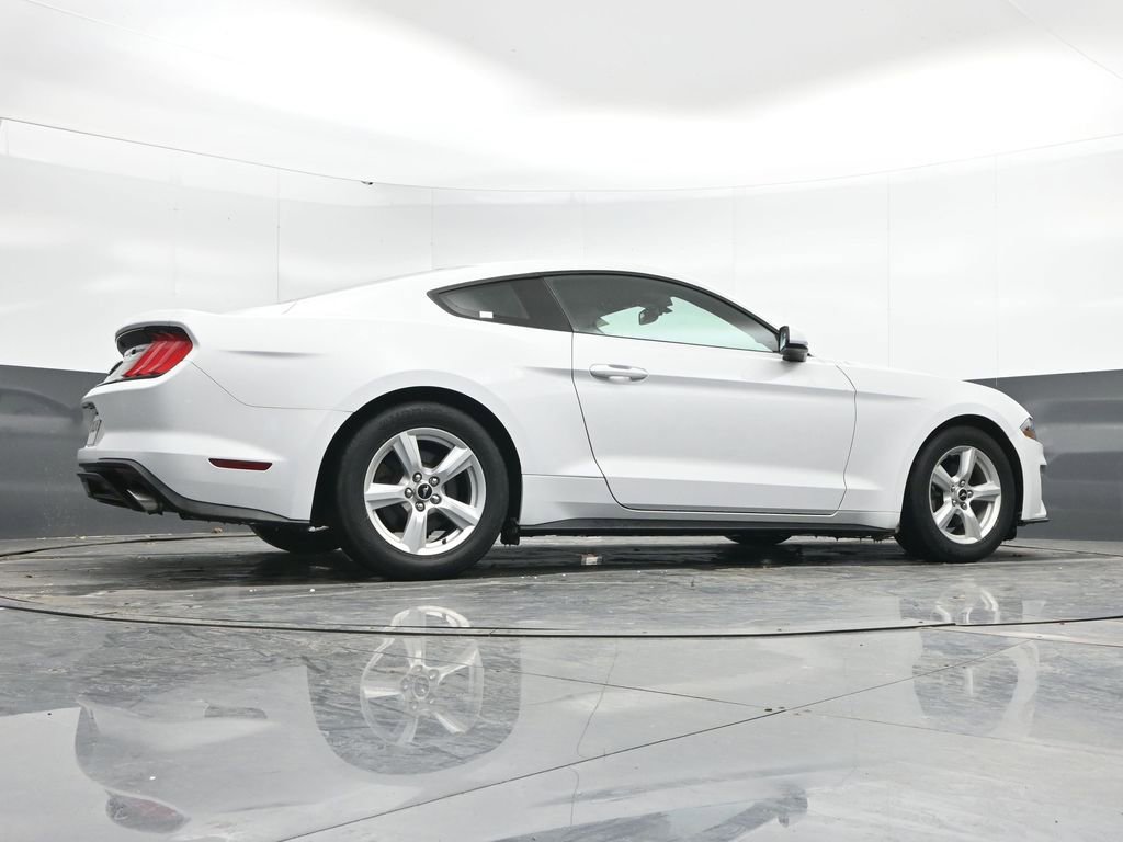 Used 2018 Ford Mustang EcoBoost image 41