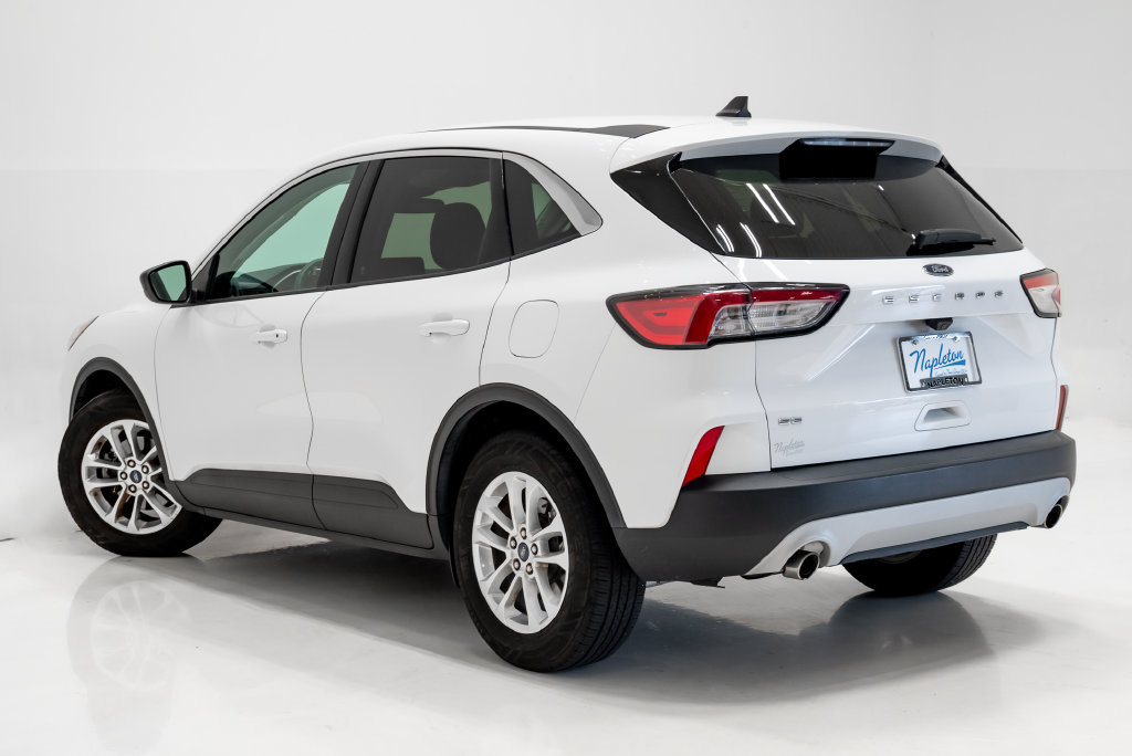 Used 2022 Ford Escape SE FWD image 3